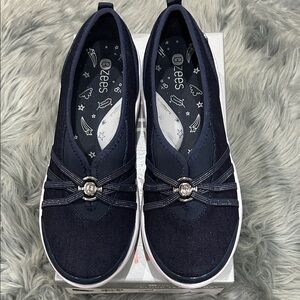 Bzees Women's Dark Blue Slip-On Sneakers